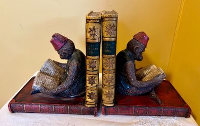 Vintage Monkey Reading Bookend Set