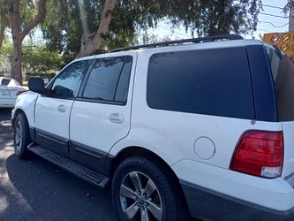 Algún mecánico que necesite motor y trasmisión tengo está troca de venta no tiene catalizador ni esterio se lo robaron