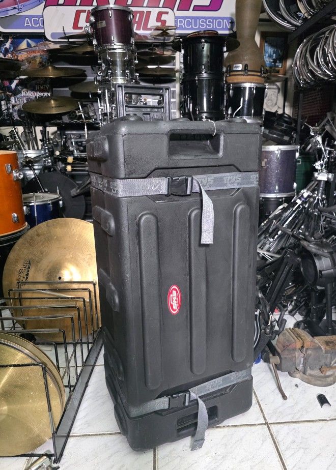Skb Drum Hardware Case With Wheels !! $130 Or Best Offer !!