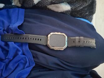 Luxium stinger smart watch ( need new battery )