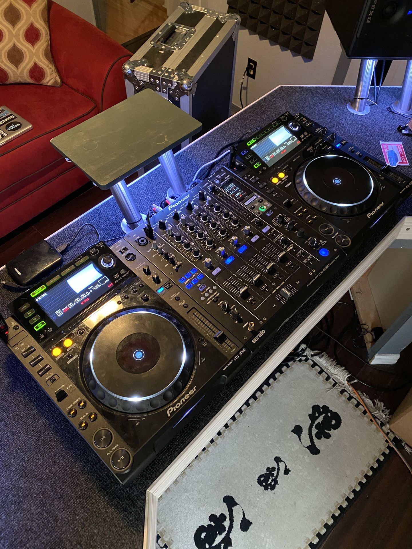 CDJ2000’s & DJM-900SRT Mixer Nexus