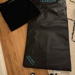 Barely Used - HigherDose Sauna Blanket and Insert