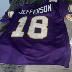 Justin Jefferson Signed Jersey 