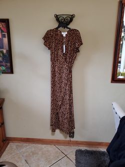 Brand new beautiful animal print Wrap dress Sixe XL