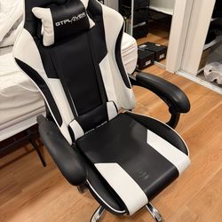 GTPlayer Gaming Chair