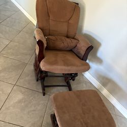 Rocking Chair 