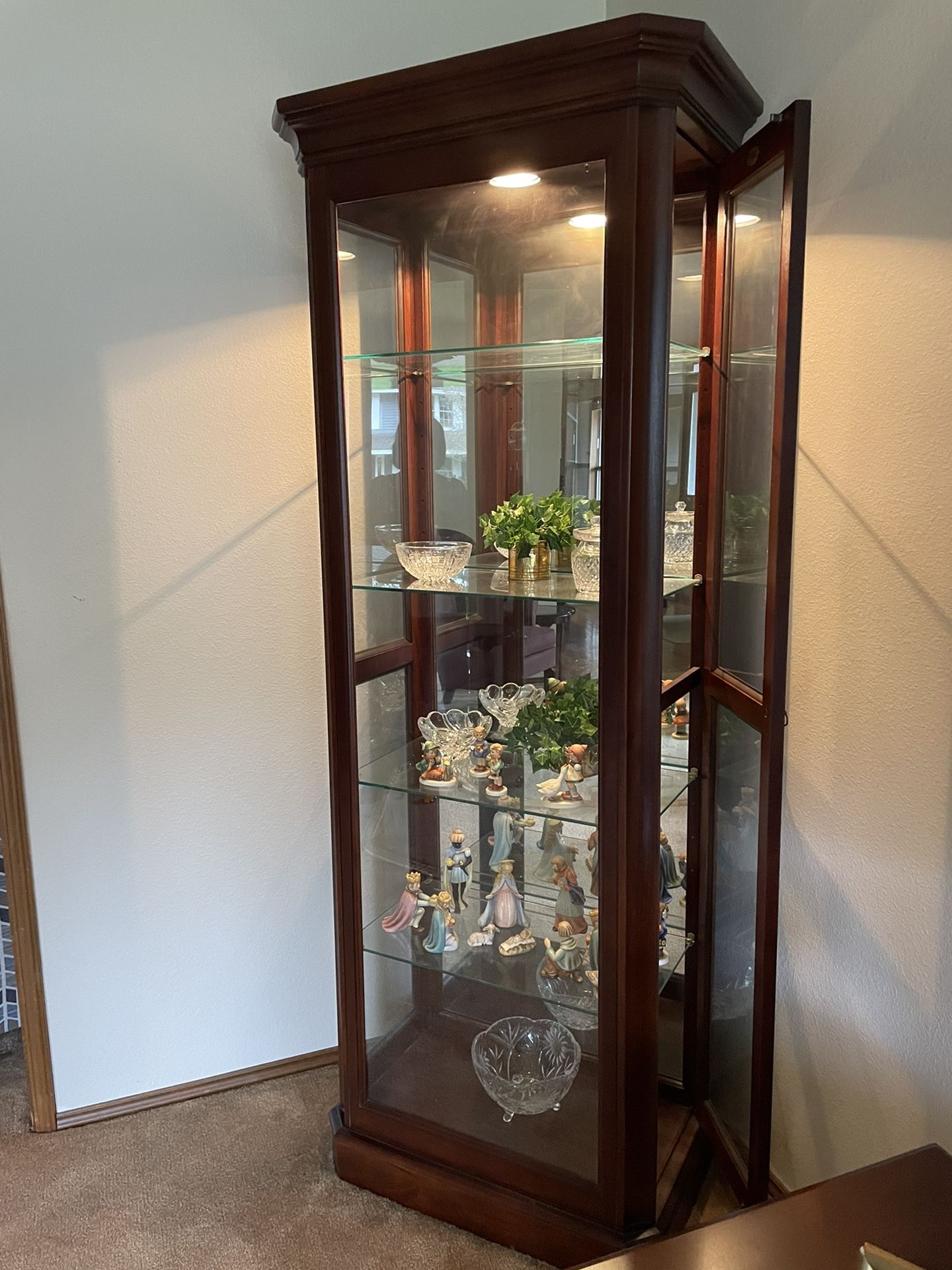 Jasper Curio Cabinet