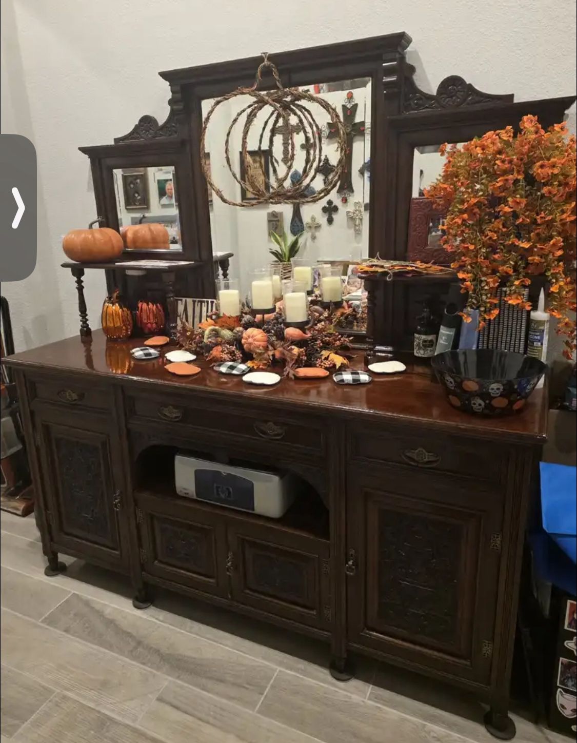 ✨ Antique Wooden Sideboard with Mirror✨