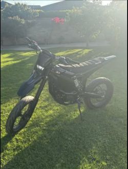 2023 Surron ultra bee (NO TRADES)