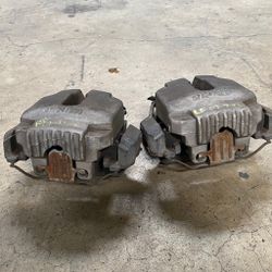 BMW E90 E92 335i 328i PAIR FRONT BRAKE CALIPERS