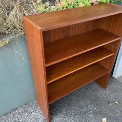 Danish Shelve Case