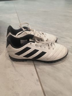 Adidas soccer cleats 2 5