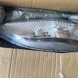 Toyota Sienna Passenger Headlight