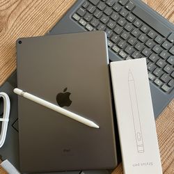 Apple iPad Air 3rd Generation (10.5” screen) 64GB With zagg Keyboard and Pencil 