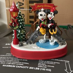 Old Style Mickey And Minnie Christmas Music Decoration
