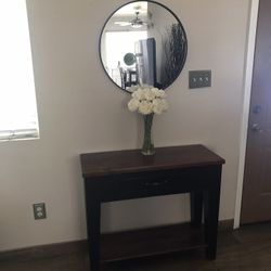 Entry Table And Mirror 