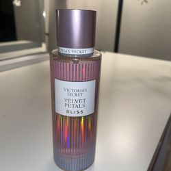 Victoria Secret Velvet Petals Bliss 