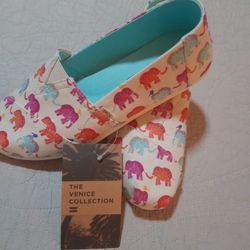 TOMS Elephant SHOES NEW WITH TAGS 