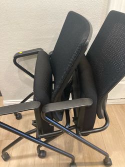 Foldable rolling office chair with arms