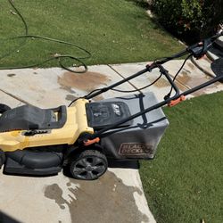 Black & Decker Electric Lawn Mower