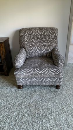 Like New Comfortable Chair