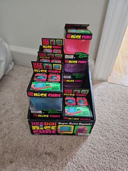 Needoh medium ice cubes