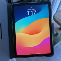 iPad 10th Gen 