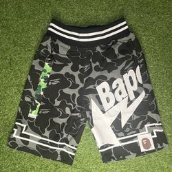 Bape Shorts Black Camo Medium