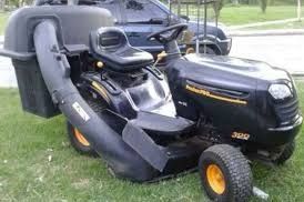 Se arreglan máquinas para cortar pasto 🚜🚜🚜