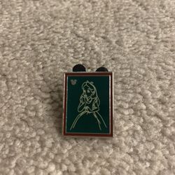 2014 Part six of Alice in Wonderland Disney green and red hidden Mickey pin