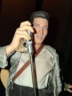 Elivs Presley  dancing, Sing, Hip Thrusting Telephone.