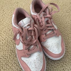 Nike Dunks 