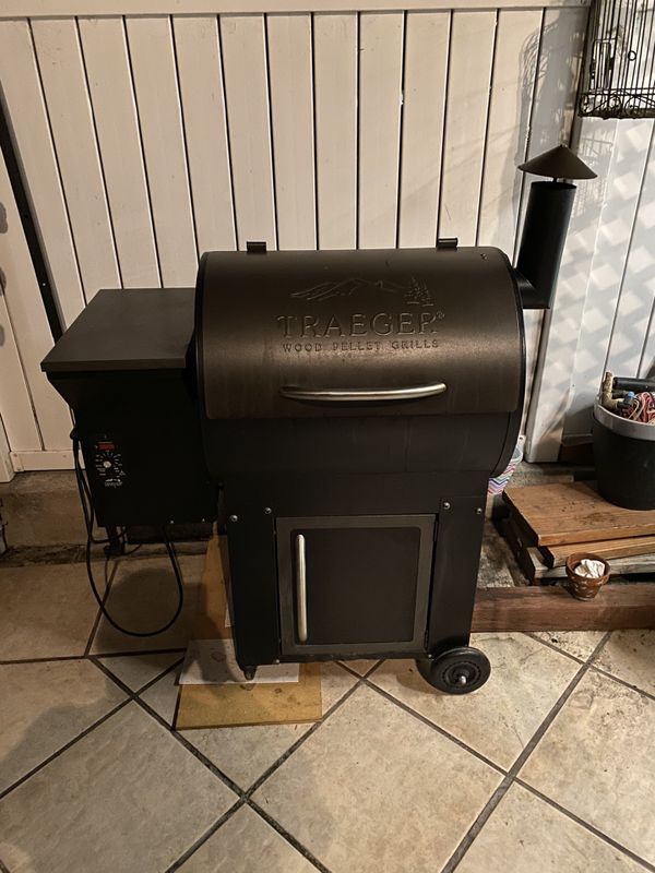 Traeger pellet smoker grill Costco addition for Sale in San Diego, CA