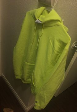 Champion hoodie medium