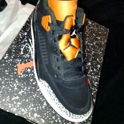 Air Jordan Retro 4