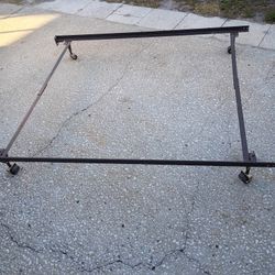 Queen Metal Bedframe 