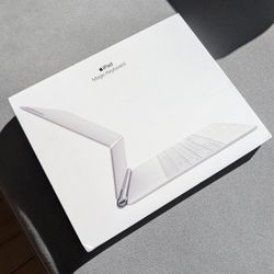 Apple iPad Magic Keyboard - White