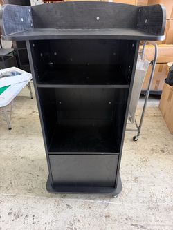 Podium stand 📍$45
