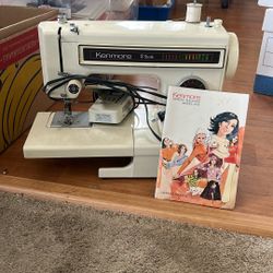 Kenmore 8 Stitch Sewing Machine Model 1345
