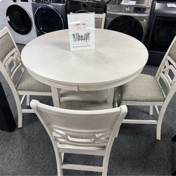 Dining Table Set. 🚚WE DELIVER🚚