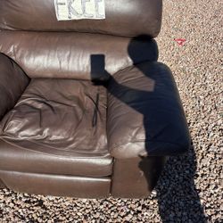 FREE Recliner/ Rocking Chair 