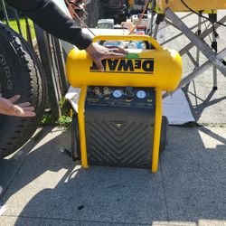 Dewalt Compressor 