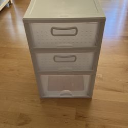Plastic 3- Drawer Bin