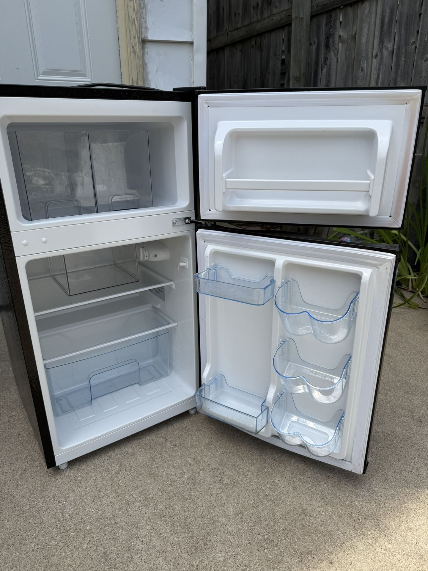 Mini Refrigerator (RCA)