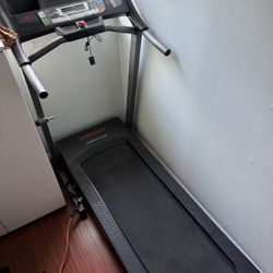 Weslo Cadence G 5.9 Folding Electric Treadmill