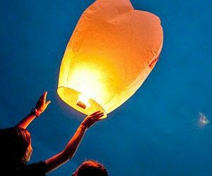15 sky lanterns