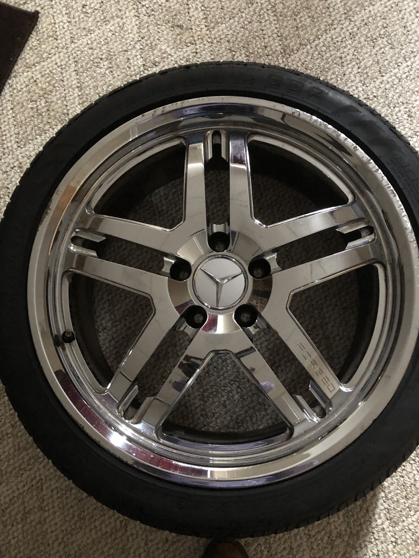 4 Mercedes rims / with 2 tires