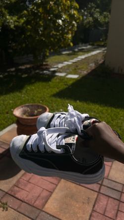 brand new , used once , size 6 clean