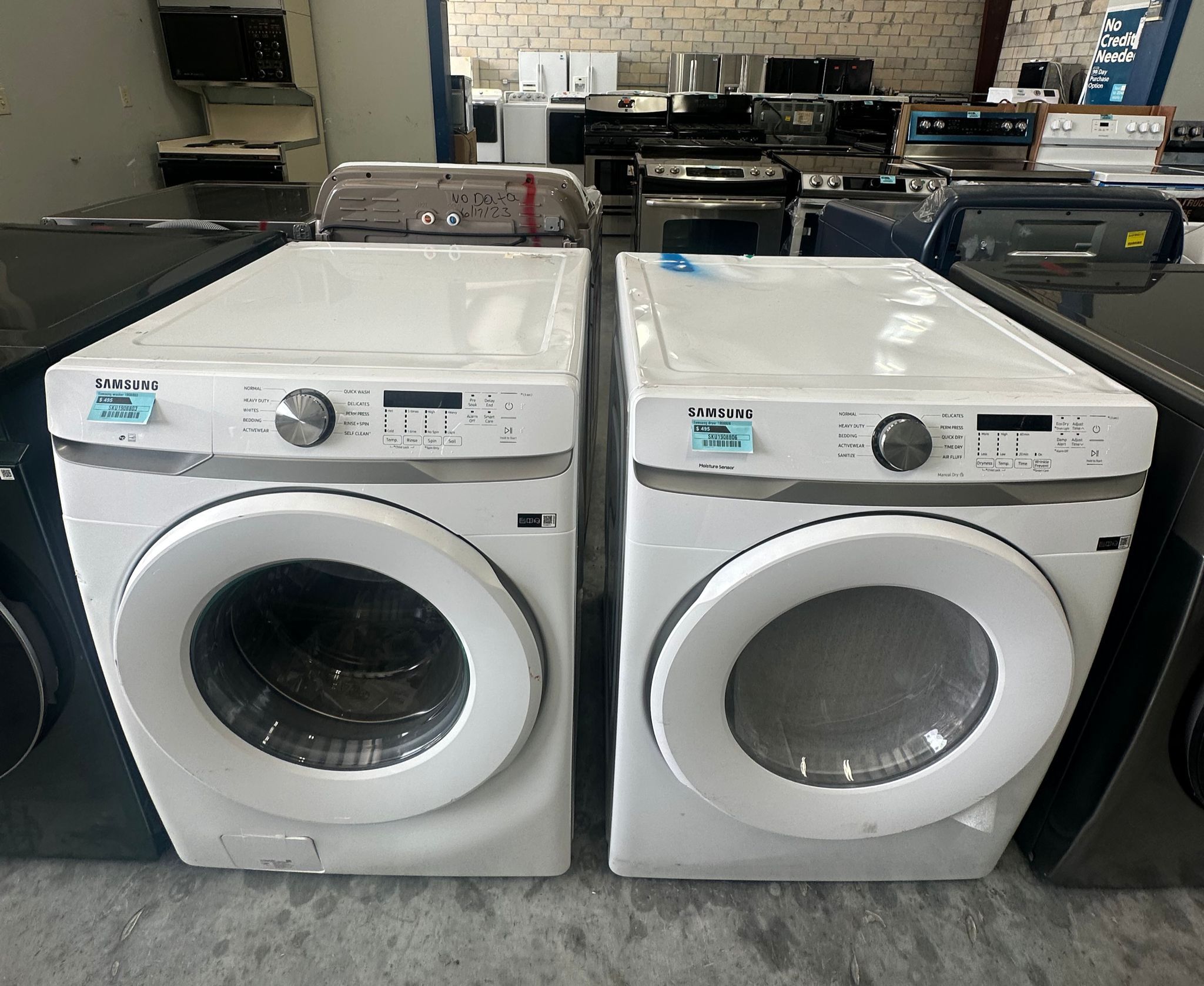 Samsung set Washer & Dryer New Scratch & Dent Never Used 