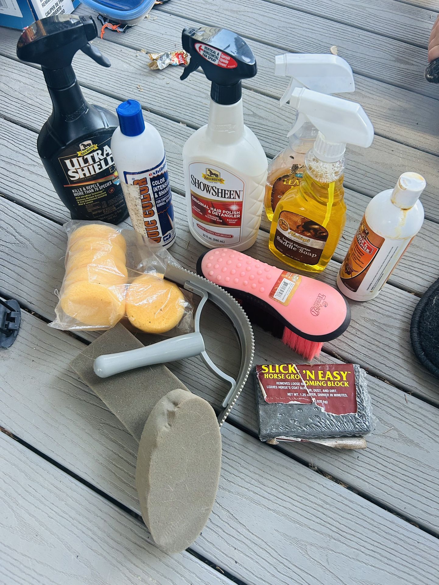 Horse Grooming Supplies Bundle